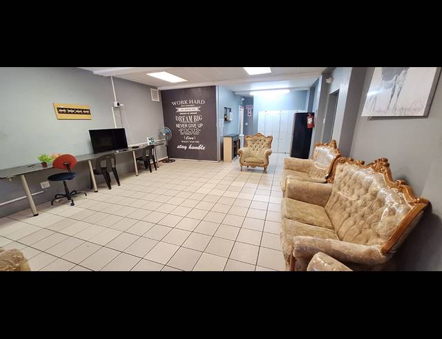 350M² APARTMENT BLOCK FOR SALE IN GQEBERHA CENTRAL